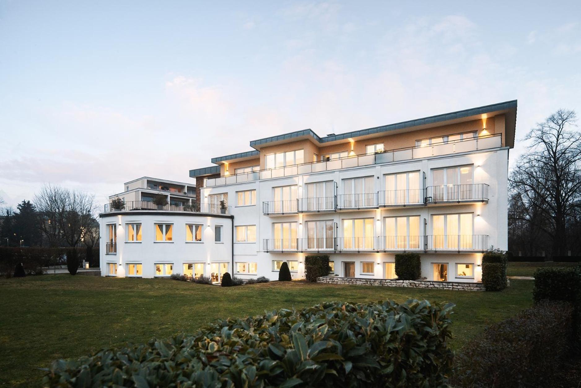 Hotel Vier Jahreszeiten Therme & Kliniken Bad Krozingen Naehe Freiburg & Schwarzwald Ideal Fuer Wellness Kur & Business Ausfluege 24H Check In- Wlan & Parken Gratis Ngoại thất bức ảnh