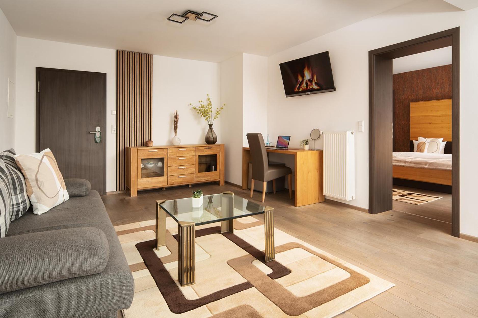 Hotel Vier Jahreszeiten Therme & Kliniken Bad Krozingen Naehe Freiburg & Schwarzwald Ideal Fuer Wellness Kur & Business Ausfluege 24H Check In- Wlan & Parken Gratis Ngoại thất bức ảnh