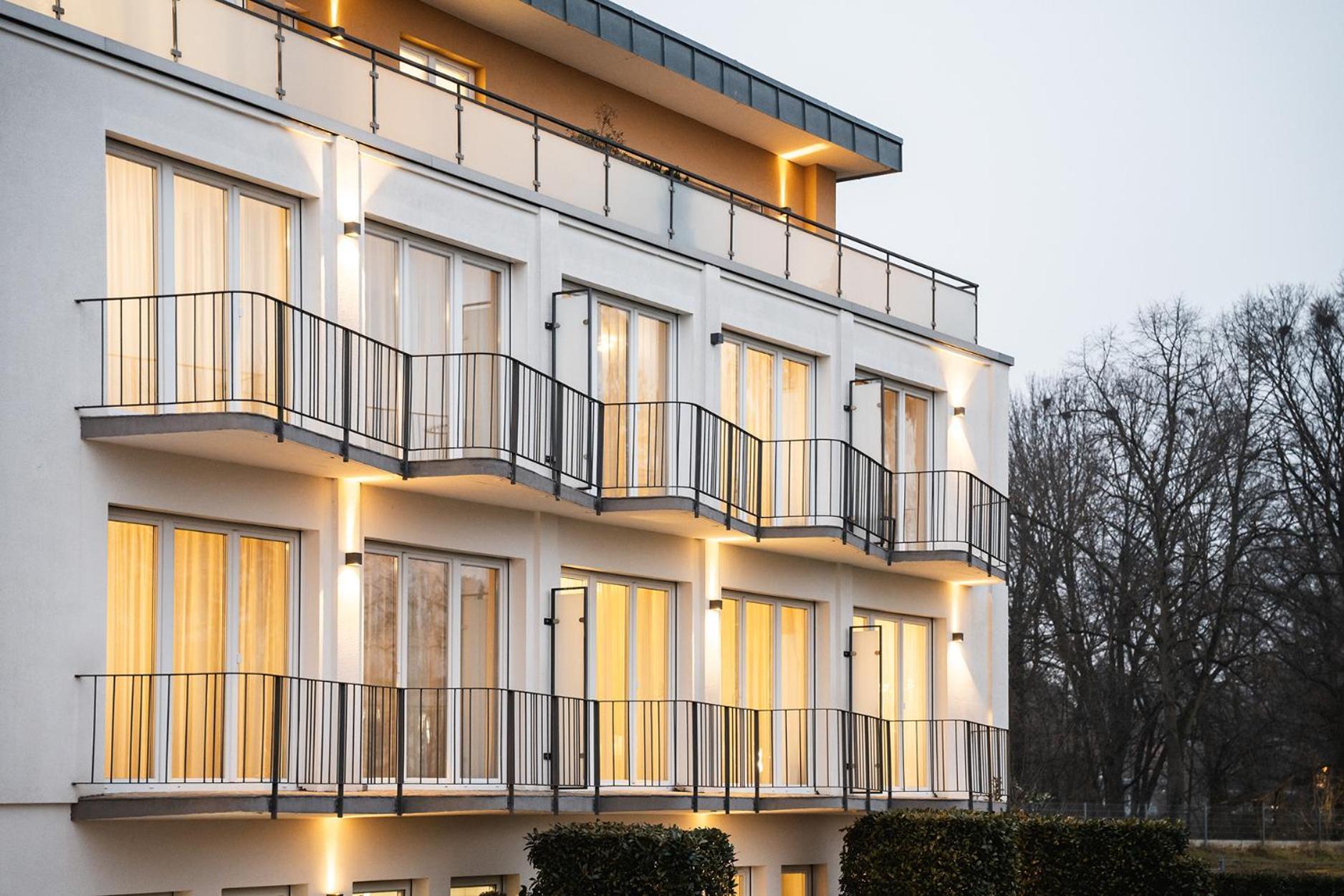 Hotel Vier Jahreszeiten Therme & Kliniken Bad Krozingen Naehe Freiburg & Schwarzwald Ideal Fuer Wellness Kur & Business Ausfluege 24H Check In- Wlan & Parken Gratis Ngoại thất bức ảnh