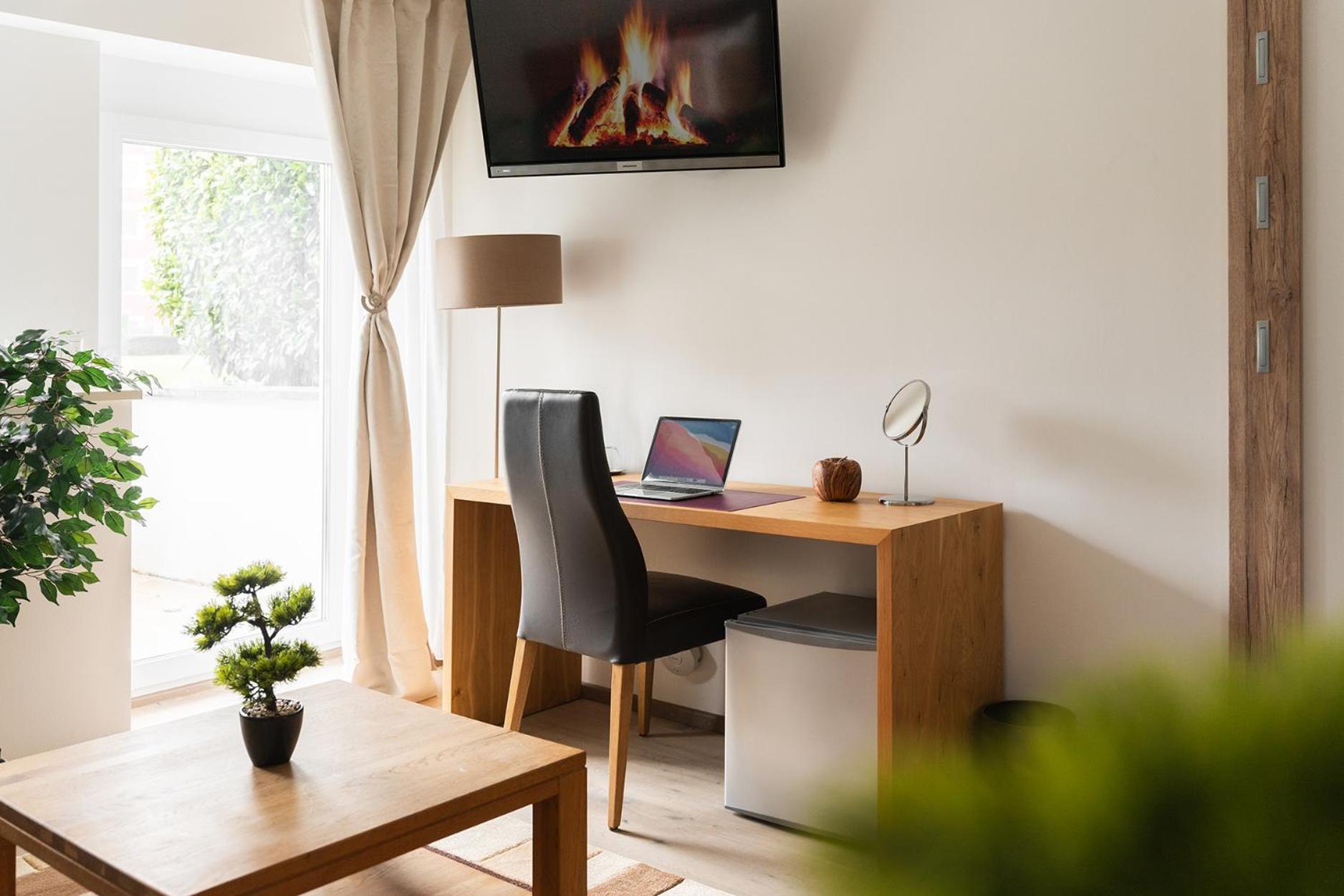 Hotel Vier Jahreszeiten Therme & Kliniken Bad Krozingen Naehe Freiburg & Schwarzwald Ideal Fuer Wellness Kur & Business Ausfluege 24H Check In- Wlan & Parken Gratis Ngoại thất bức ảnh